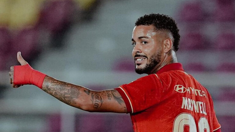 Aksi Bintang Brasil: Maxwell Hat-trick, Persija Jakarta Kunci Kemenangan 3-1 Atas PSBS Biak di Manahan