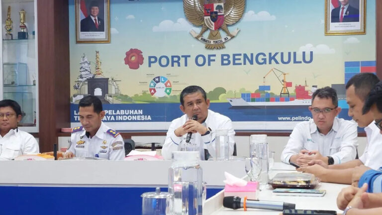 KELANCARAN LOGISTIK: Pengerukan Alur Pelabuhan Baai Tahap II Rampung Sesuai Target Inpres, Siap Sambut Kapal Besar