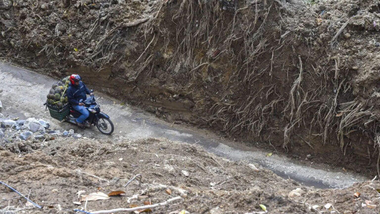 REFORMASI TATA RUANG: Saatnya Menata Ruang Berdasarkan Ilmu Tanah, Kunci Mitigasi Bencana Berulang