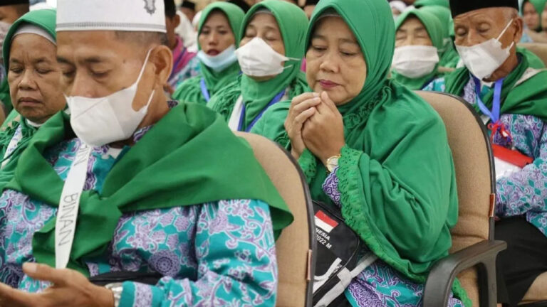 Jamaah Calon Haji Bekasi Jalani Bimbingan Manasik, Bekal Spiritual dan Keselamatan Perjalanan