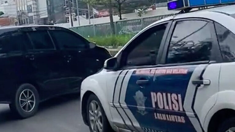 Polisi Amankan Pengemudi Mobil yang Berkendara Ugal-ugalan di Jakpus