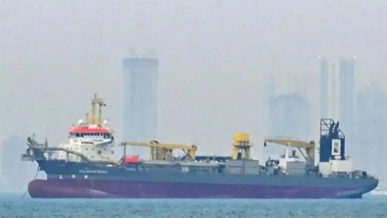 Teheran: Selat Hormuz Terbuka untuk Dunia, Tertutup untuk Musuh Iran